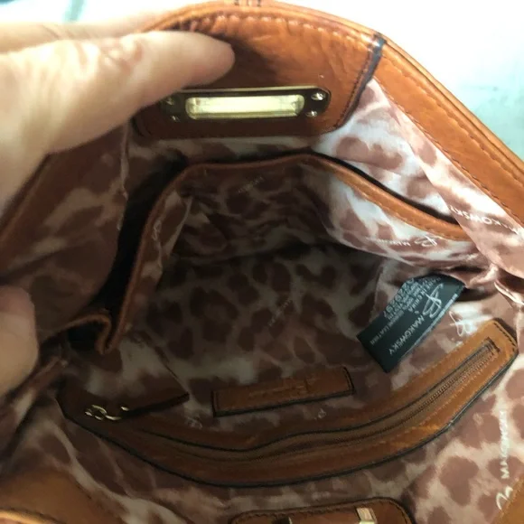 b. makowsky Rich Brown Leather Crossbody Bag - Picture 8 of 10